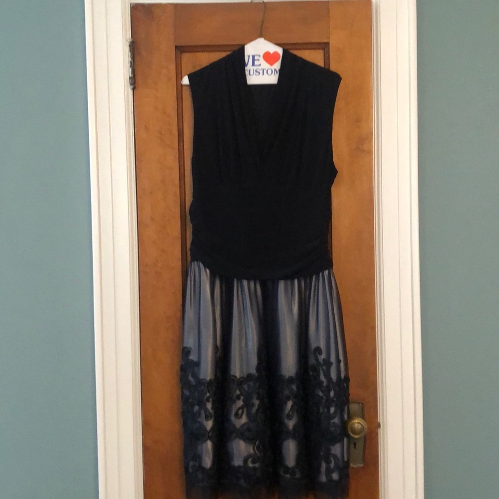 SLNY evening dress size 14 blue: black on top beautiful blue on bottom